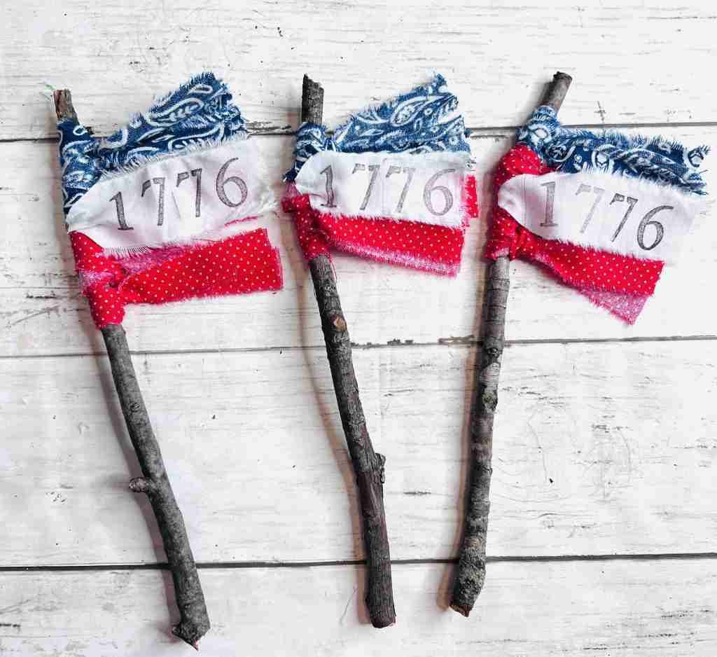 easy DIY fabric stick flag