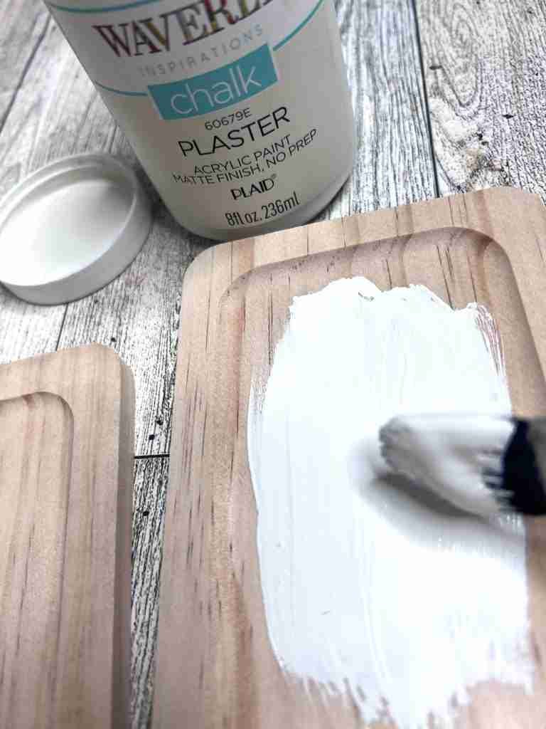 painting the wood tray with Waverly chalk paint in Plaster
