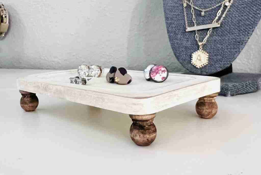 competed Dollar Tree jewelry tray