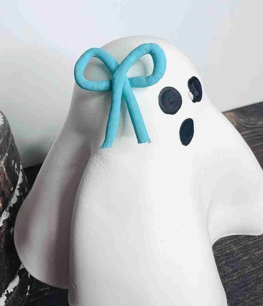 bow attached to ghost