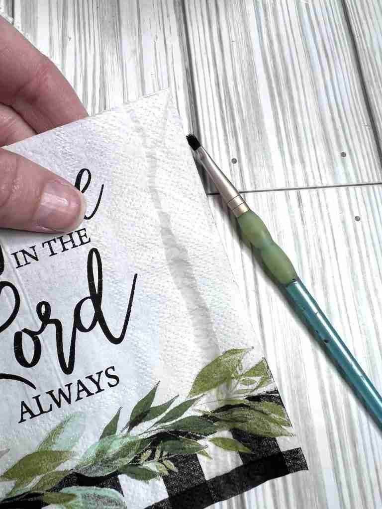 napkin with edges torn