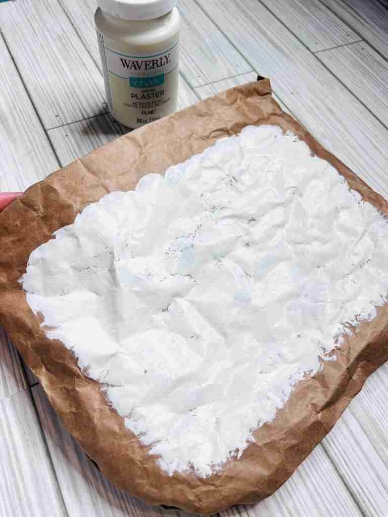 Painting the front of Amazon mailer with Waverly Chalk paint in Plaster