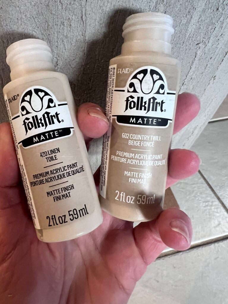 acrylic paint in Country Twill Beige Fonce and Linen Toile